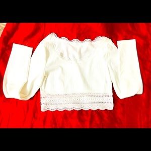 White crop top with lace border